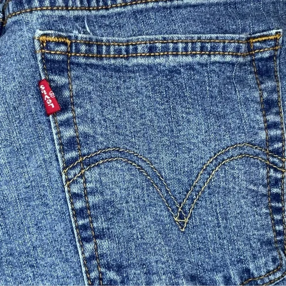 Levi’s 550 Relaxed Boot Cut Light Blue Jeans - Picture 7 of 8